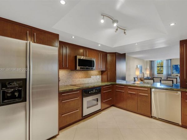 2900 NE 14th St Cswy , Unit 402, Pompano Beach, FL 33062