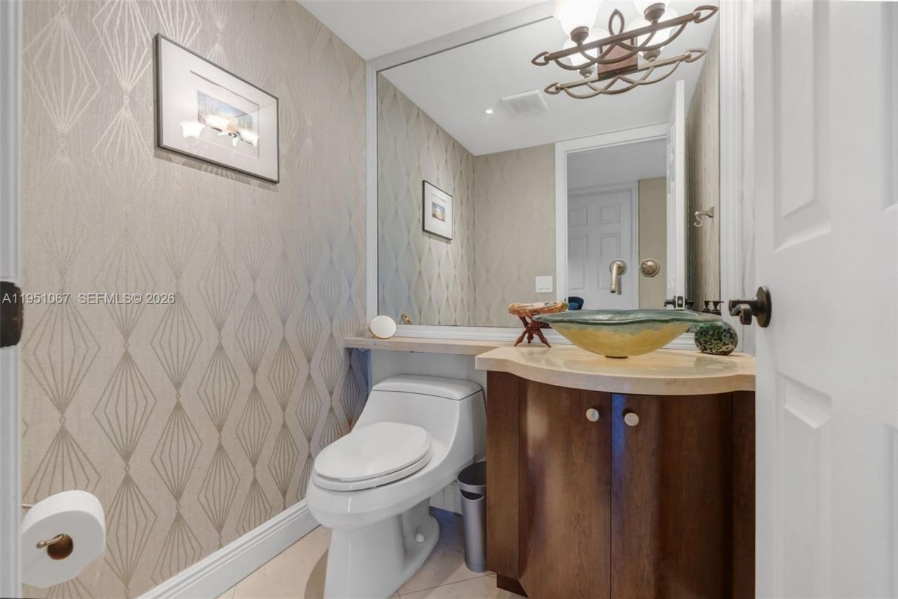 2900 NE 14th St Cswy , Unit 402, Pompano Beach, FL 33062 Photo