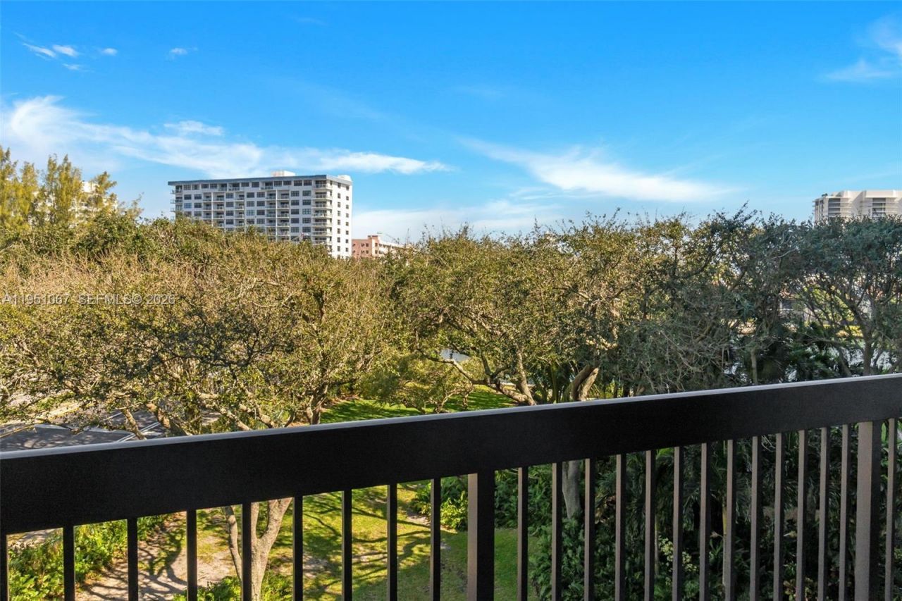 2900 NE 14th St Cswy , Unit 402, Pompano Beach, FL 33062 Photo