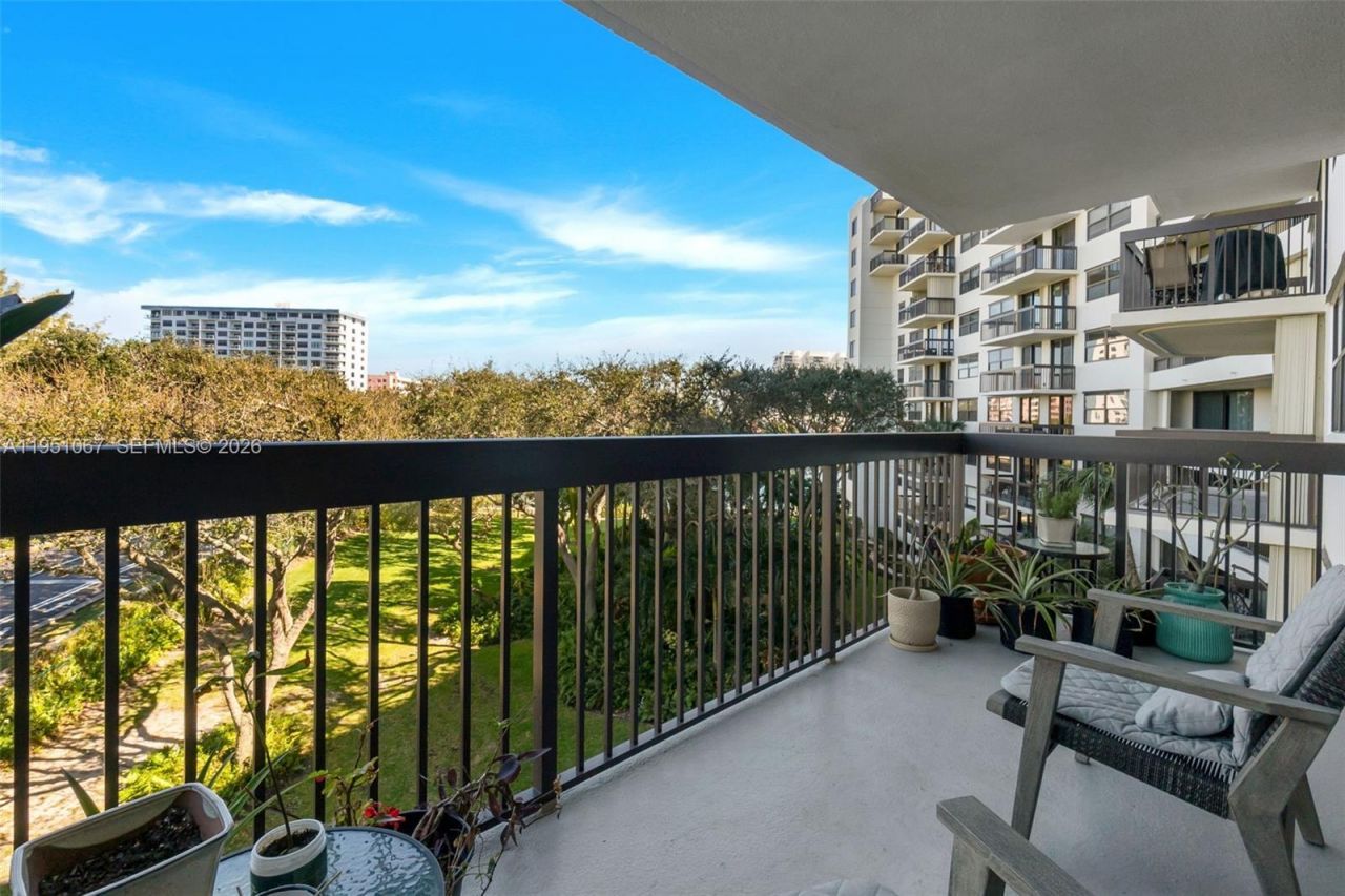 2900 NE 14th St Cswy , Unit 402, Pompano Beach, FL 33062 Photo