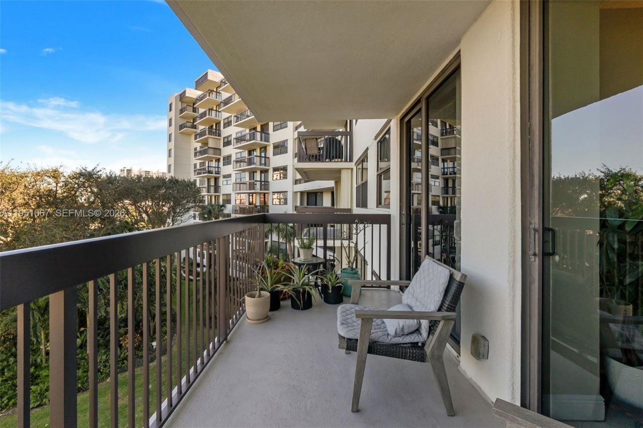 2900 NE 14th St Cswy , Unit 402, Pompano Beach, FL 33062 Photo