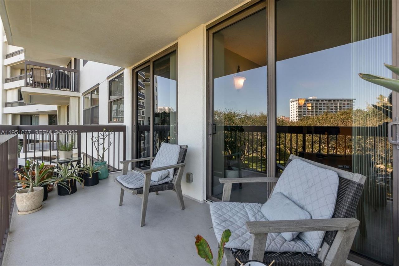 2900 NE 14th St Cswy , Unit 402, Pompano Beach, FL 33062 Photo