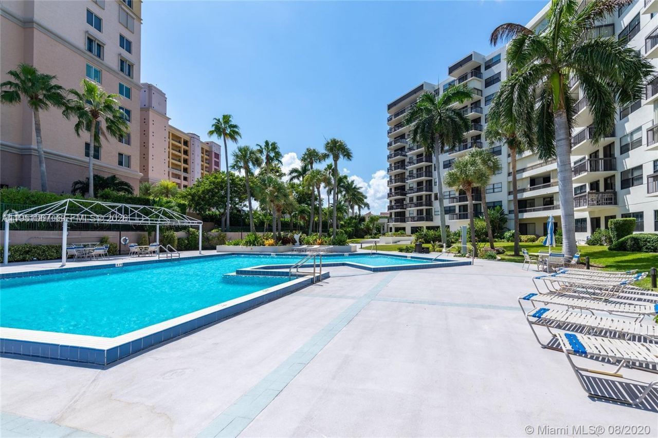 2900 NE 14th St Cswy , Unit 402, Pompano Beach, FL 33062 Photo