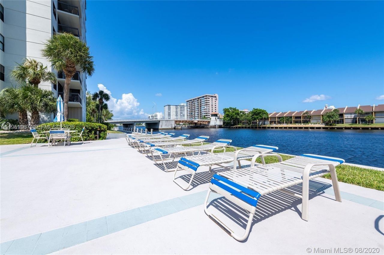 2900 NE 14th St Cswy , Unit 402, Pompano Beach, FL 33062 Photo