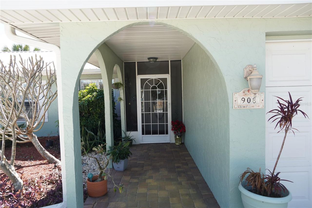 908 Sago Palm Way, Apollo Beach, FL 33572 Photo