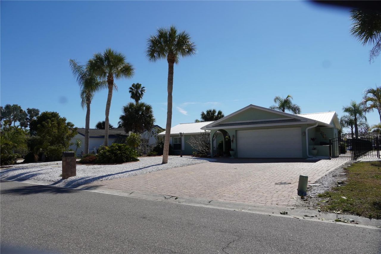 908 Sago Palm Way, Apollo Beach, FL 33572 Photo