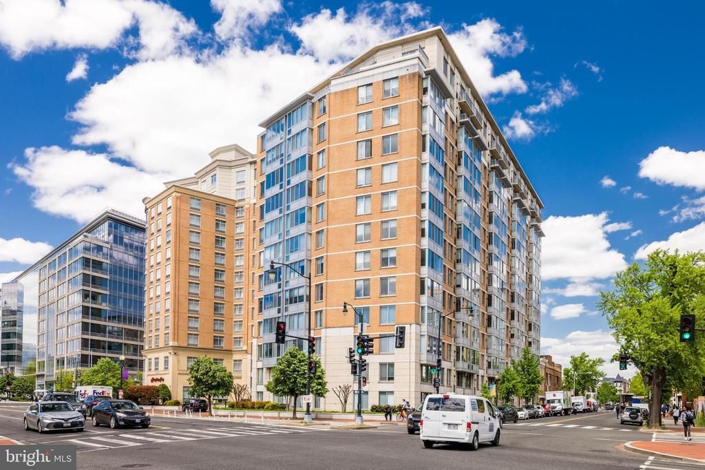 555 Massachusetts Avenue Nw, Unit 1116, Washington, DC 20001 Main Photo