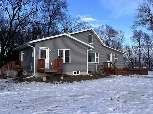 21510 430th Avenue, Morris, MN 56267