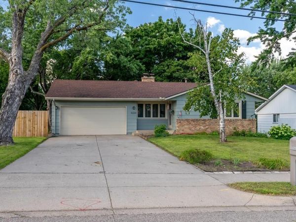 5224 W 70th Street, Edina, MN 55439