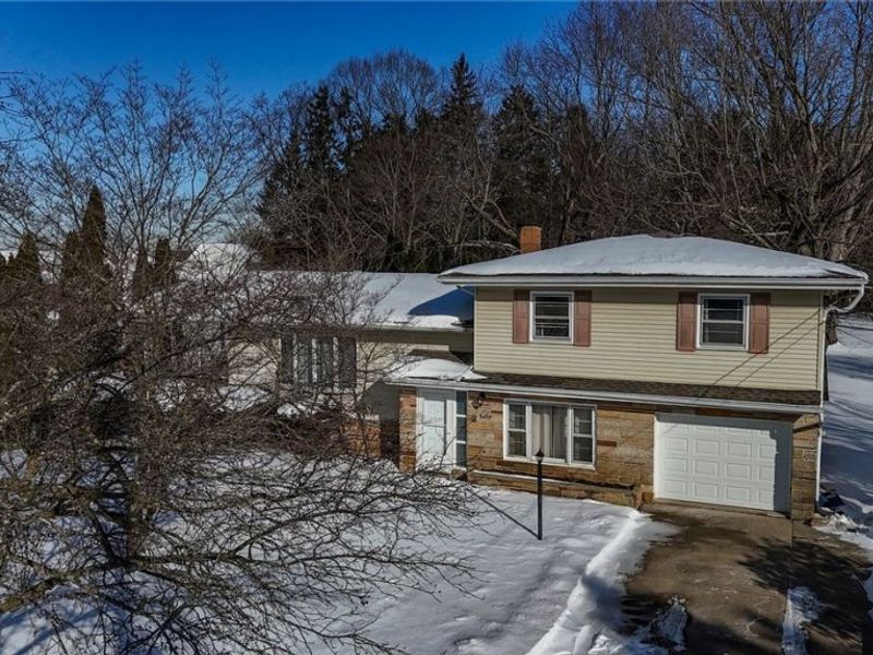 3475 Heckman Street NW, Uniontown, OH 44685 Photo 2