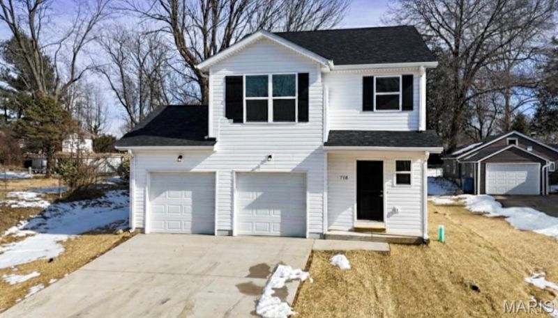 718 Osborn Drive, Collinsville, IL 62234 Main Photo