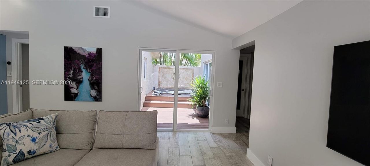 423 NW 48th Ave, Deerfield Beach, FL 33442 Photo