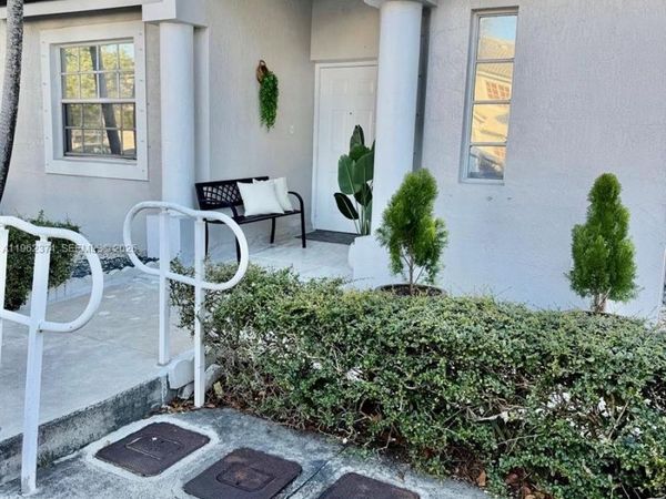 14273 SW 120 CT , Unit 11-11, Miami, FL 33186
