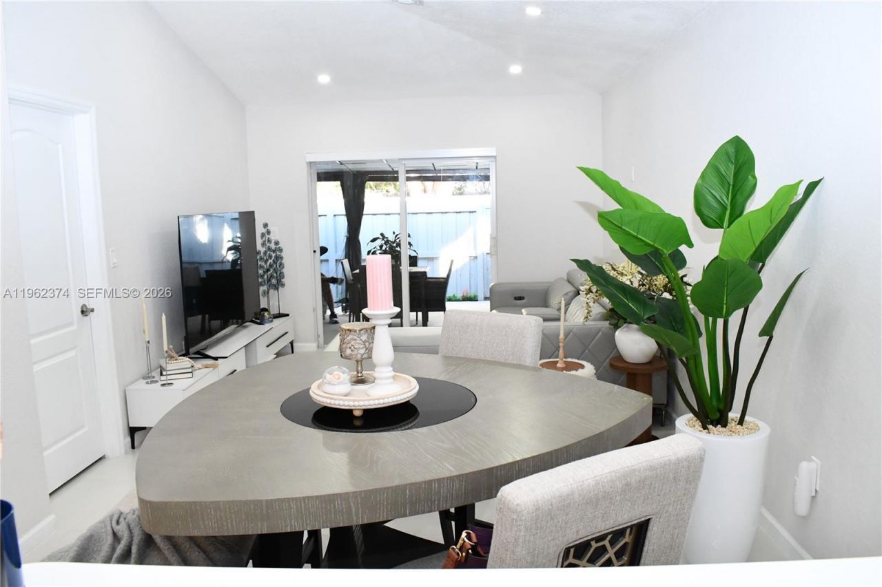 14273 SW 120 Ct , Unit 11-11, Miami, FL 33186 Photo