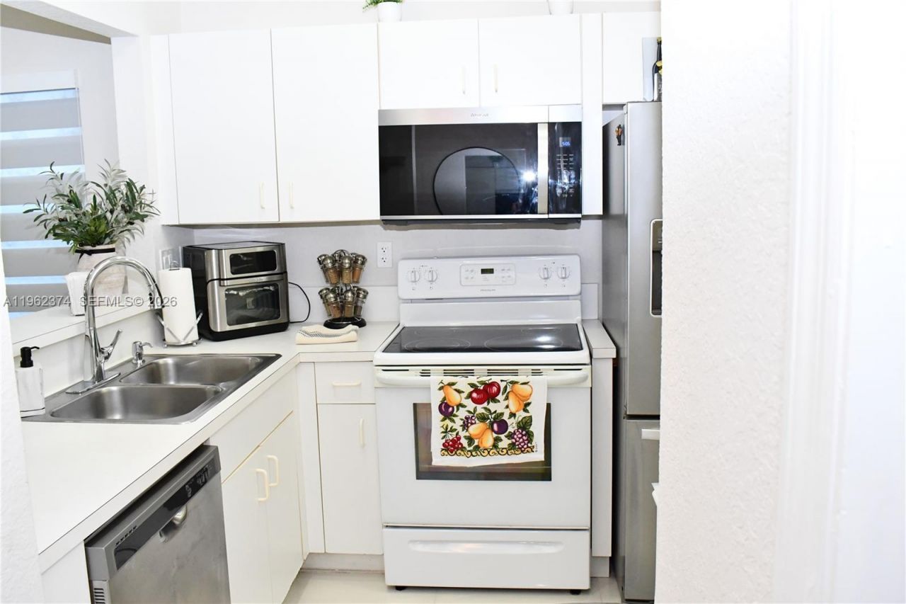 14273 SW 120 Ct , Unit 11-11, Miami, FL 33186 Photo