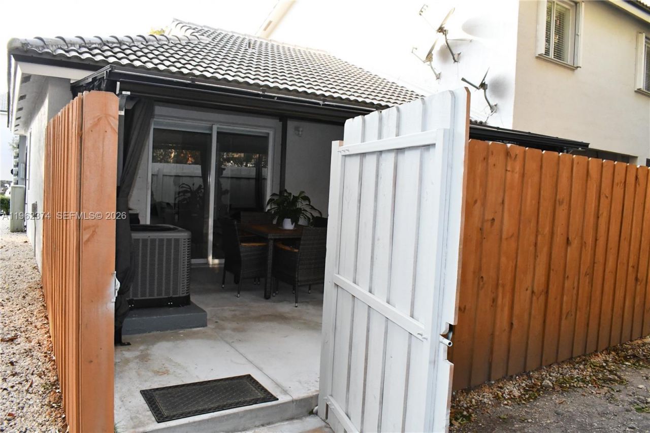 14273 SW 120 Ct , Unit 11-11, Miami, FL 33186 Photo