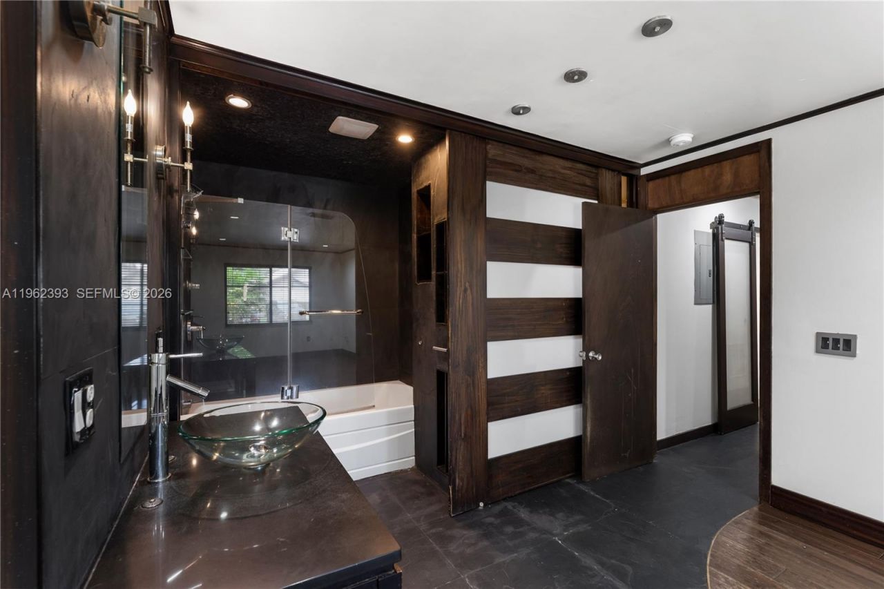 9850 NW 15th Ct, Unit 9850, Pembroke Pines, FL 33024 Photo