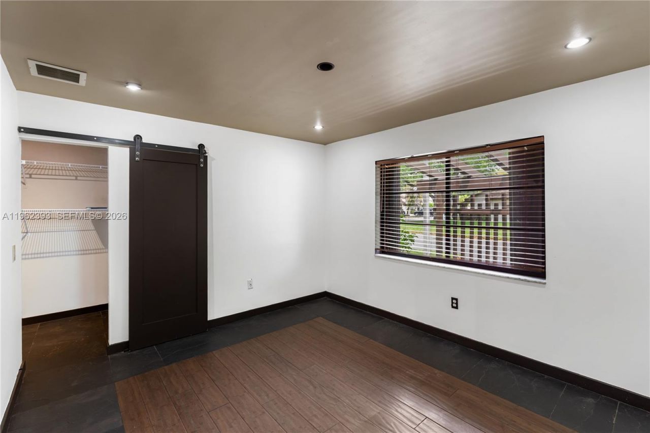 9850 NW 15th Ct, Unit 9850, Pembroke Pines, FL 33024 Photo