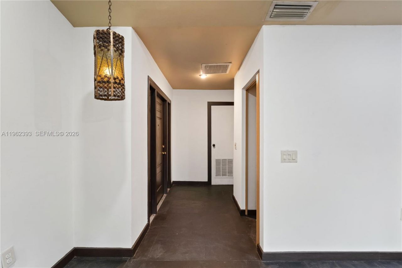 9850 NW 15th Ct, Unit 9850, Pembroke Pines, FL 33024 Photo