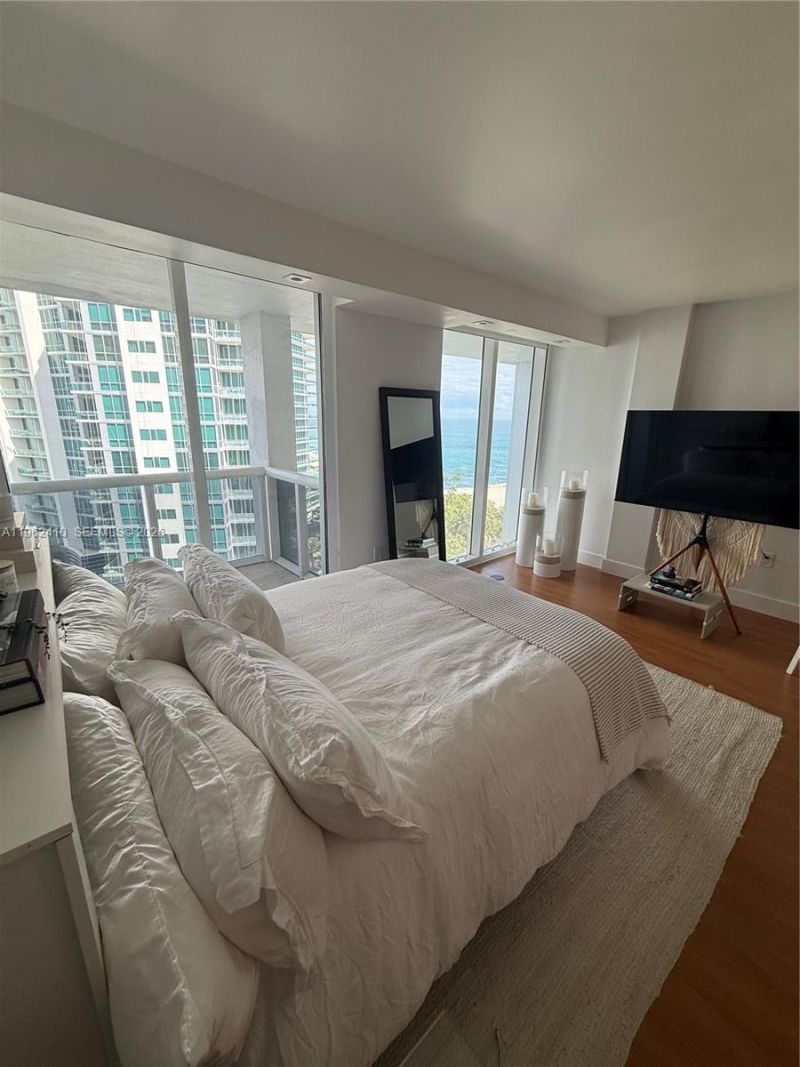 10275 Collins Ave, Unit 1402, Bal Harbour, FL 33154 Photo