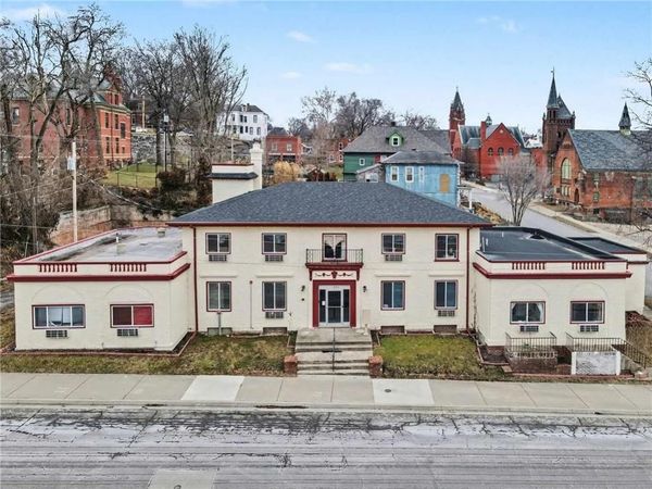 1302 Faraon Street, St Joseph, MO 64501