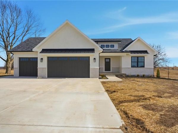 9619 Stockdale Road, Liberty, MO 64068