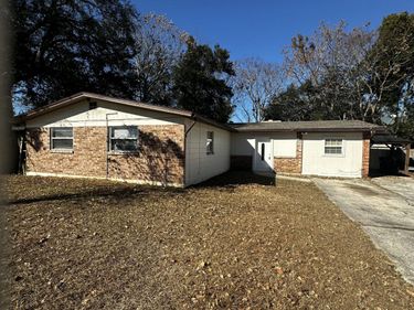 577 S CLERMONT Avenue S, Orange Park, FL 32073