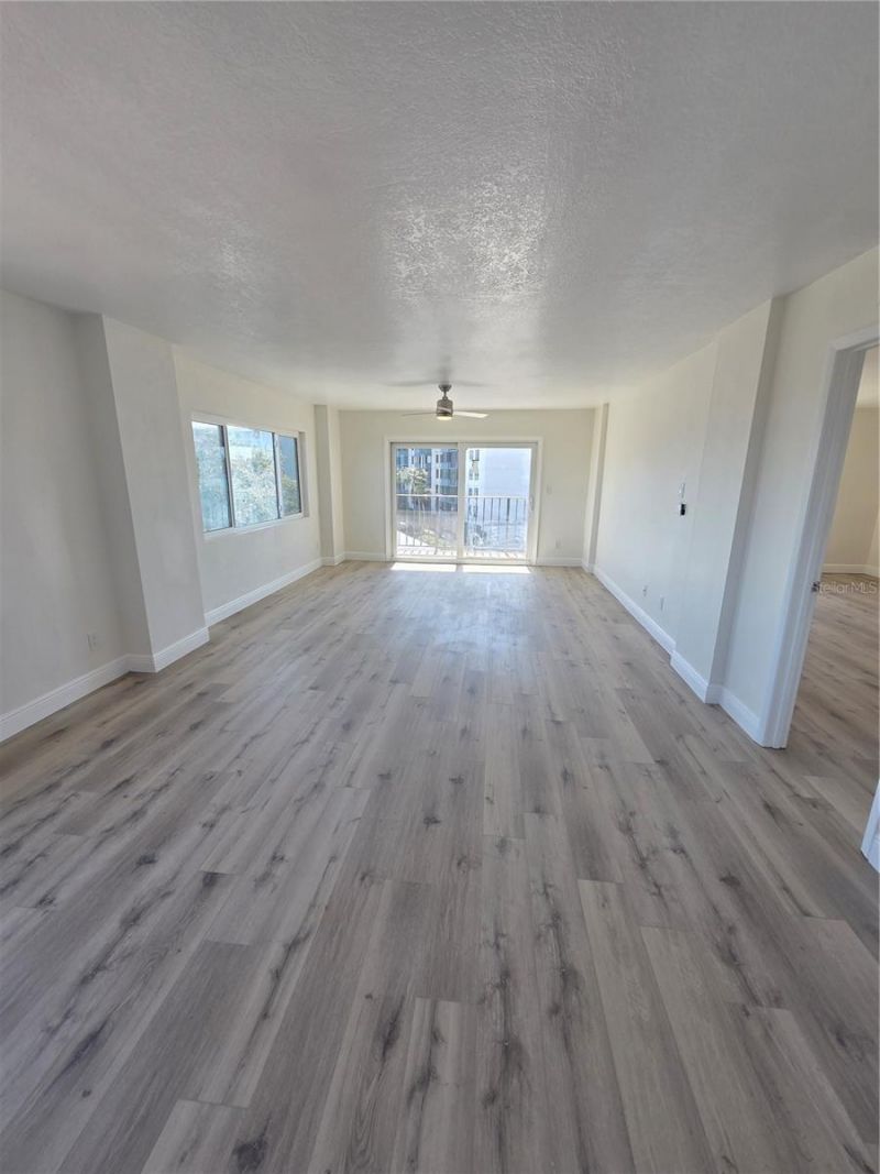 650 Island Way, Unit 408, Clearwater Beach, FL 33767 Photo