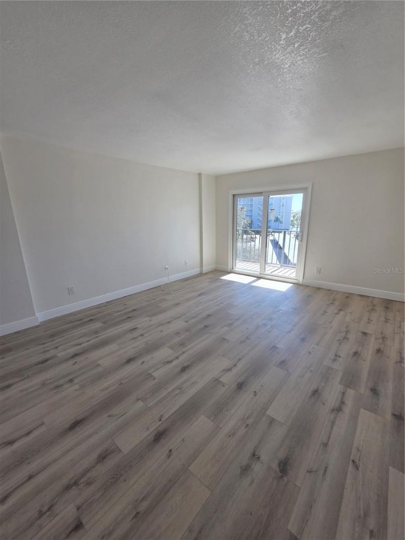 650 Island Way, Unit 408, Clearwater Beach, FL 33767 Photo