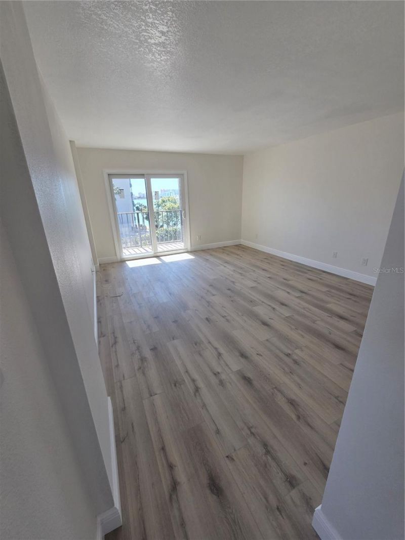 650 Island Way, Unit 408, Clearwater Beach, FL 33767 Photo