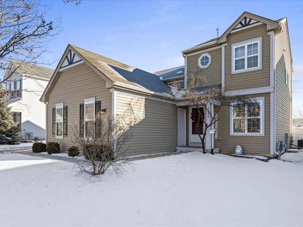 2200 Serenity Lane, Woodstock, IL 60098