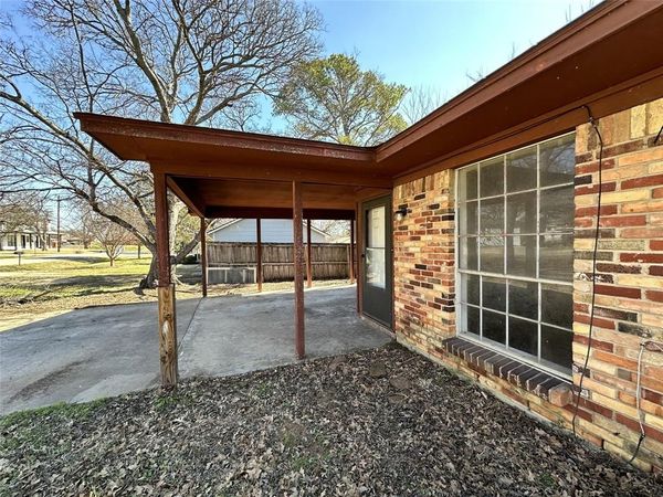 203 W 5th Street, Kennedale, TX 76060