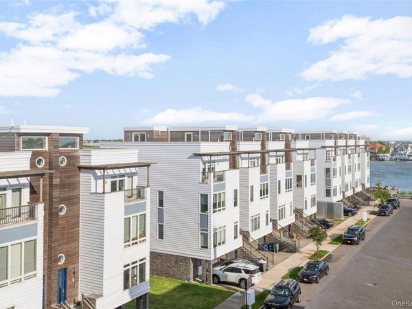 162 Beach 6th Street , Far Rockaway, NY 11691