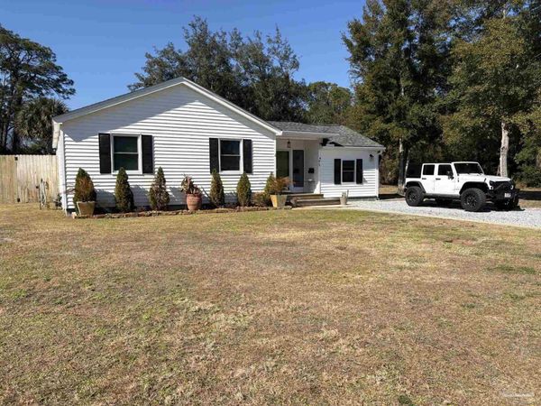 615 Sheppard Dr, Pensacola, FL 32507