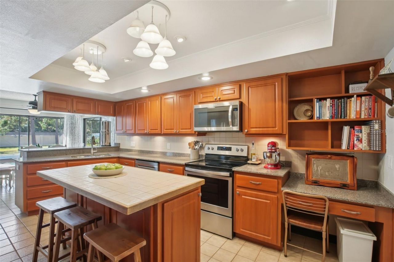 2943 Mayfair Court, Clearwater, FL 33761 Photo