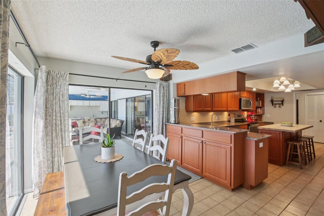 2943 Mayfair Court, Clearwater, FL 33761 Photo