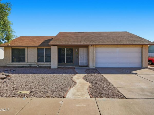 953 E HACKAMORE Street, Mesa, AZ 85203
