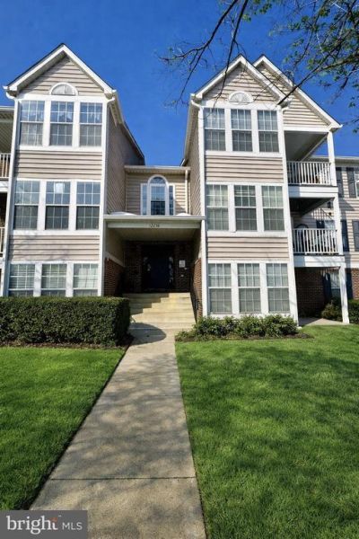 12236 Ladymeade Court, Unit 202, Woodbridge, VA 22192 Main Photo