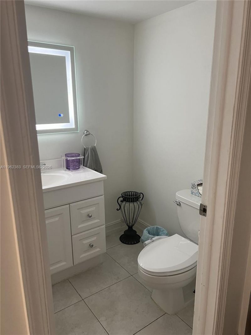 3535 Magellan Cir , Unit 524, Aventura, FL 33180 Photo