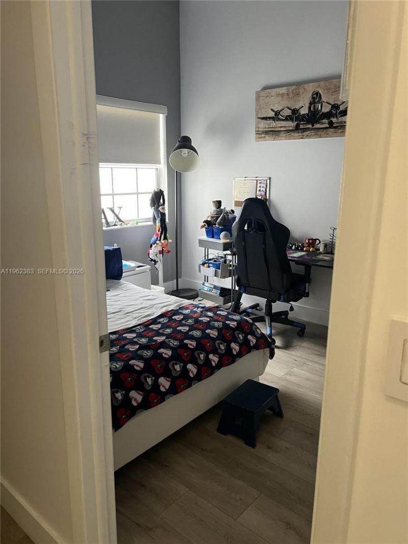 3535 Magellan Cir , Unit 524, Aventura, FL 33180 Photo