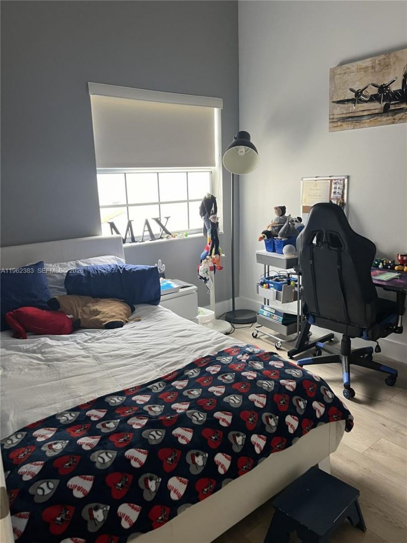 3535 Magellan Cir , Unit 524, Aventura, FL 33180 Photo