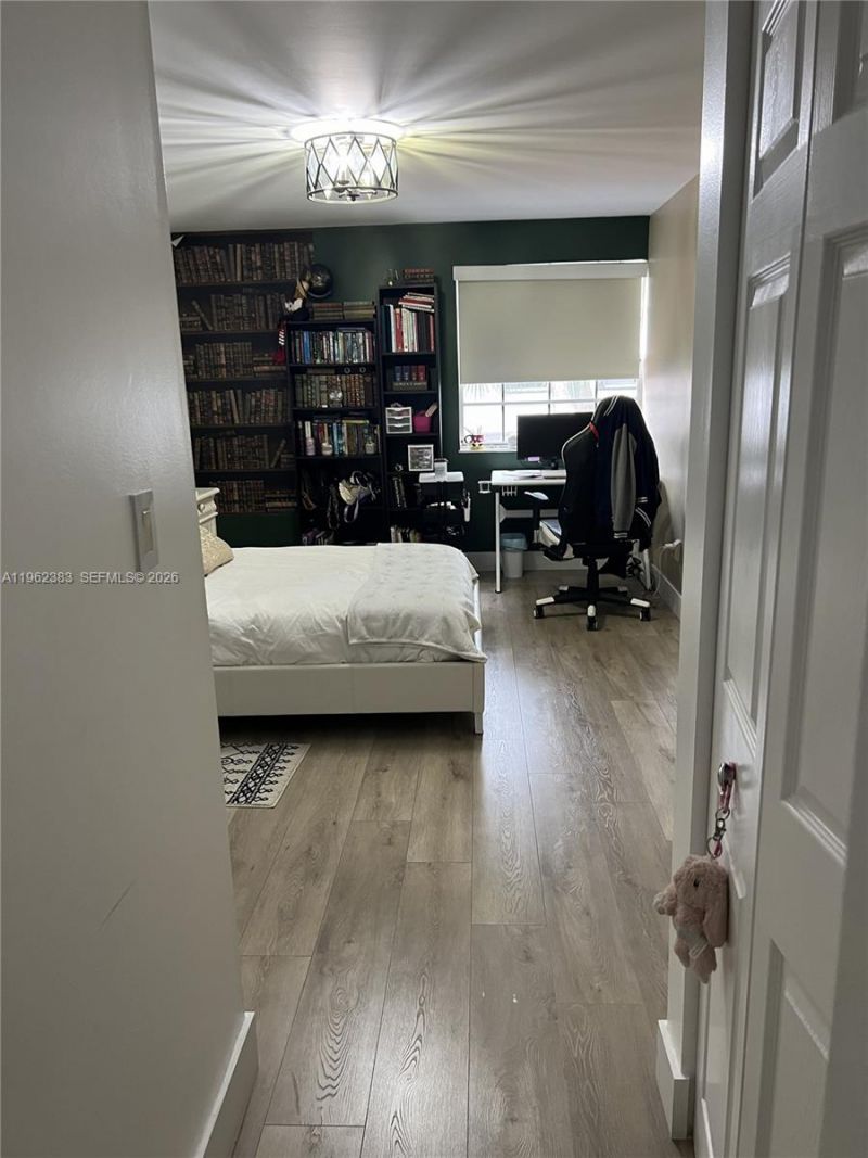 3535 Magellan Cir , Unit 524, Aventura, FL 33180 Photo