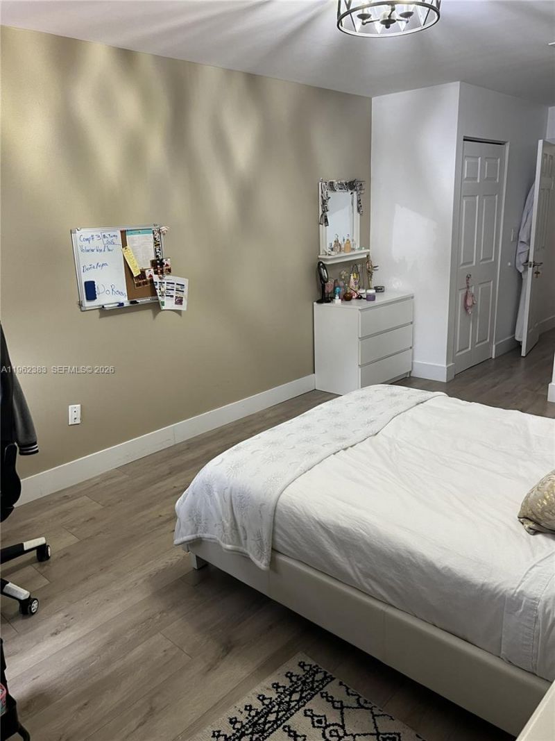 3535 Magellan Cir , Unit 524, Aventura, FL 33180 Photo