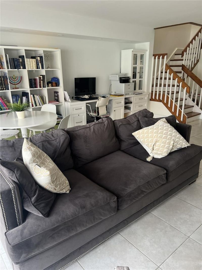 3535 Magellan Cir , Unit 524, Aventura, FL 33180 Photo