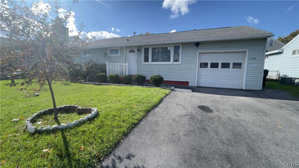 309 Swansea Avenue, Syracuse, NY 13206 Main Photo