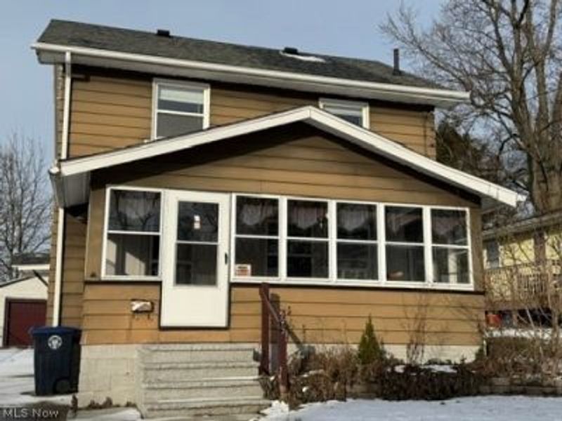 595 Flora Avenue, Akron, OH 44314 Photo 2