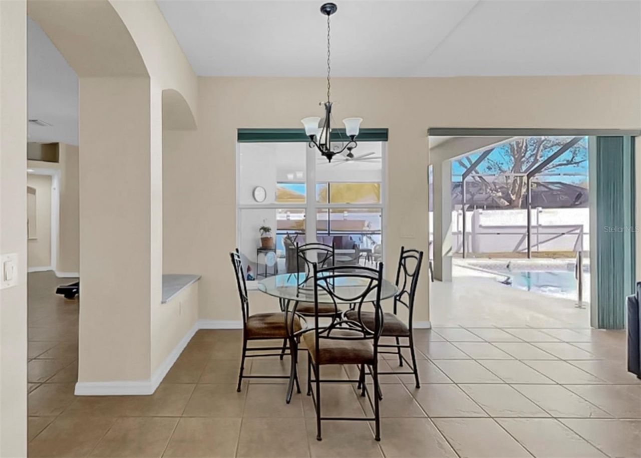 1105 Sweet Breeze Drive, Valrico, FL 33594 Photo