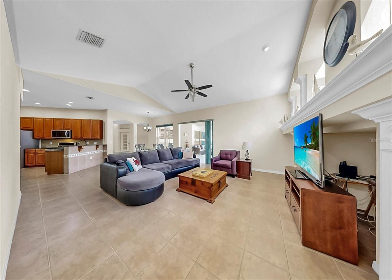 1105 Sweet Breeze Drive, Valrico, FL 33594 Photo