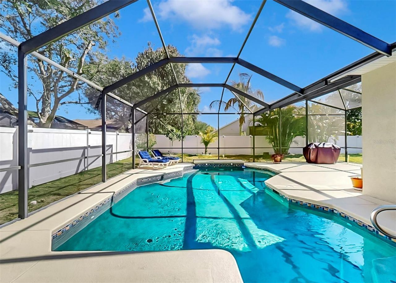 1105 Sweet Breeze Drive, Valrico, FL 33594 Photo