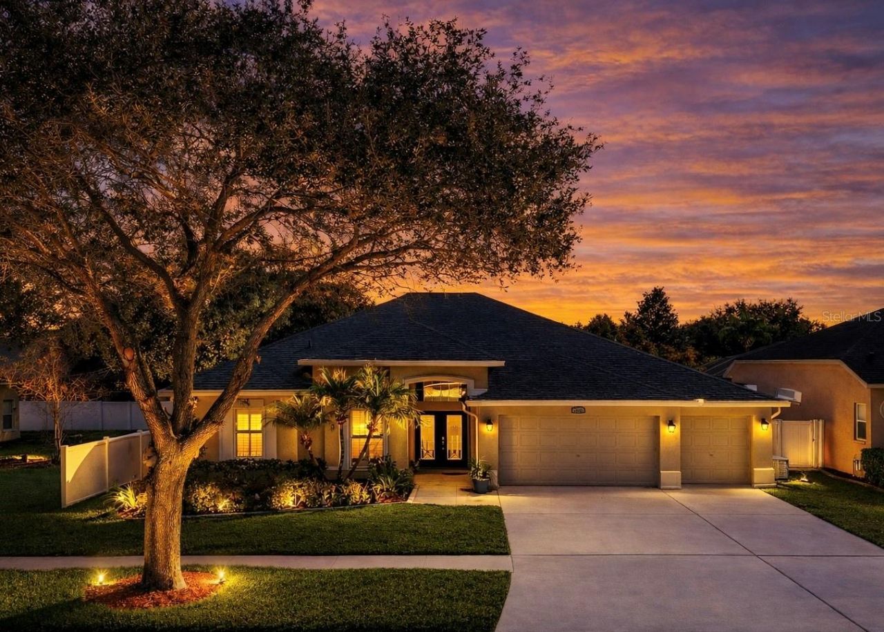 1105 Sweet Breeze Drive, Valrico, FL 33594 Photo